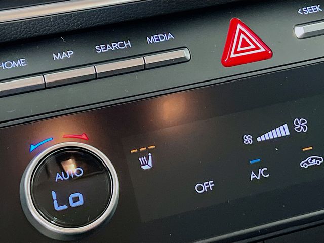 Vehicle image 19 of 24