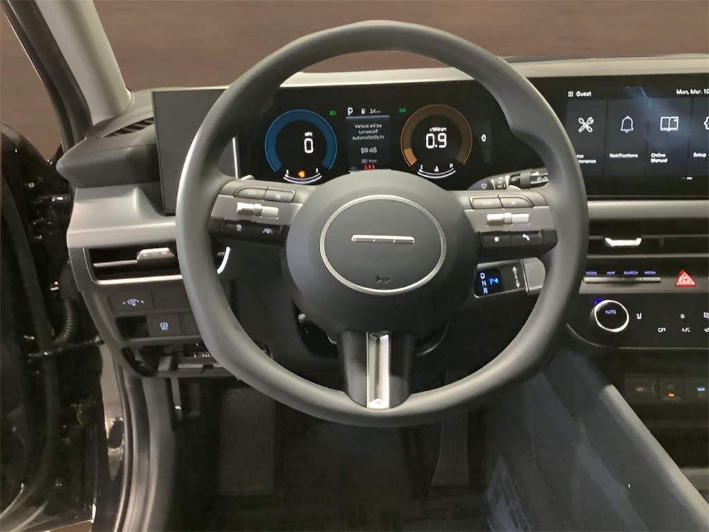 Vehicle image 23 of 28