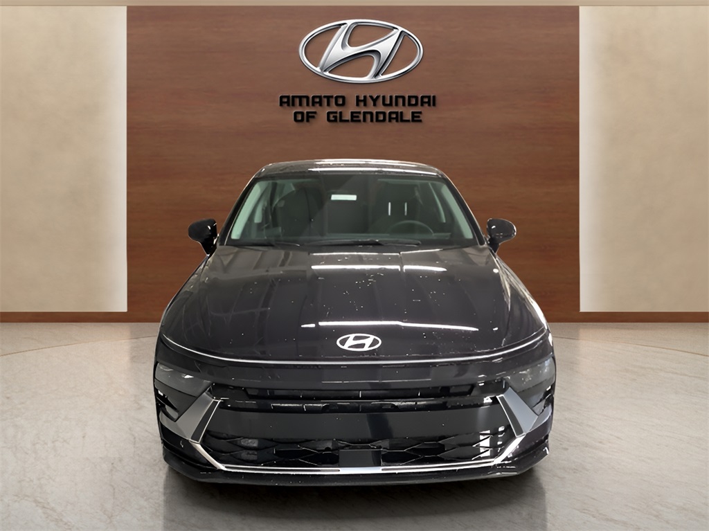 Vehicle image 3 of 28