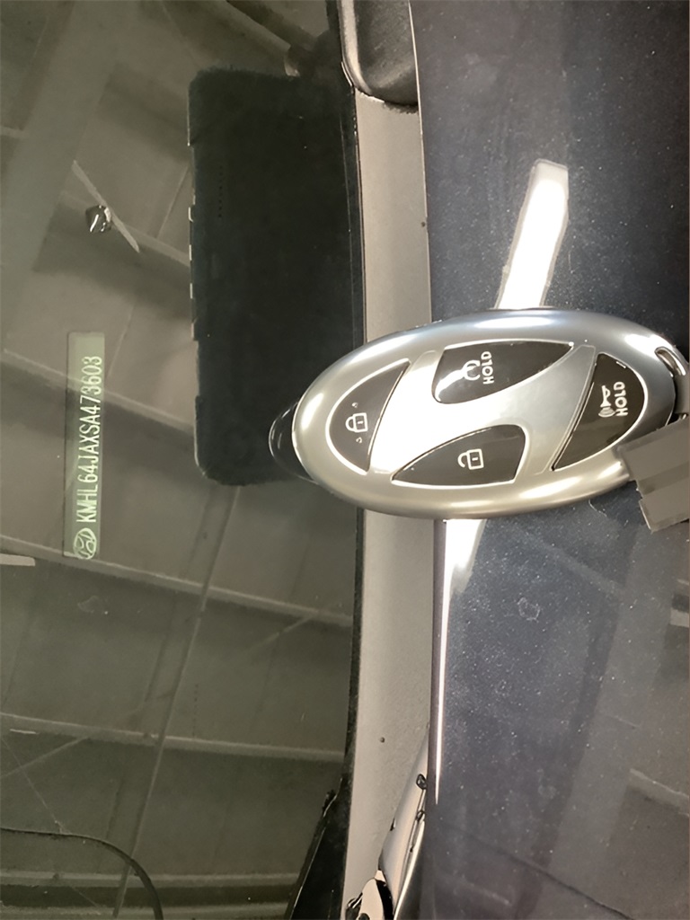 Vehicle image 27 of 28