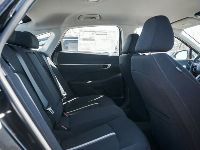Vehicle image 8 of 24