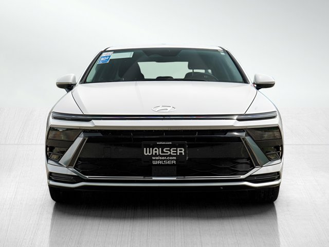 Vehicle image 2 of 24