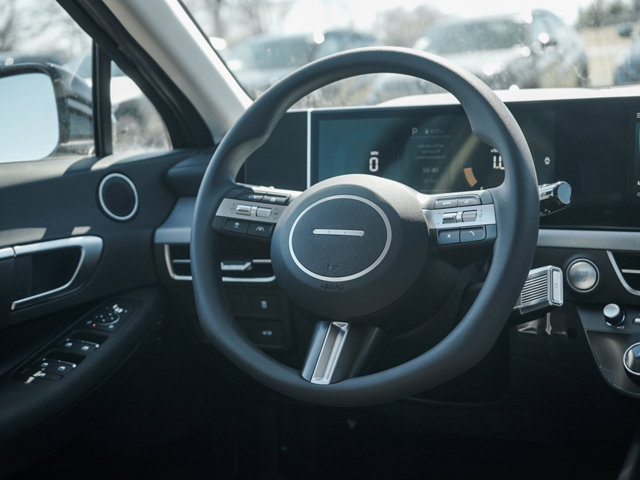 Vehicle image 12 of 24