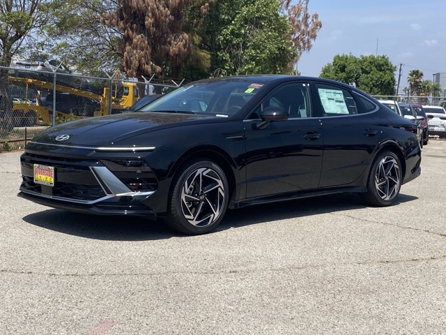 Vehicle image 2 of 19