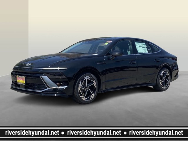 Vehicle image 1 of 19