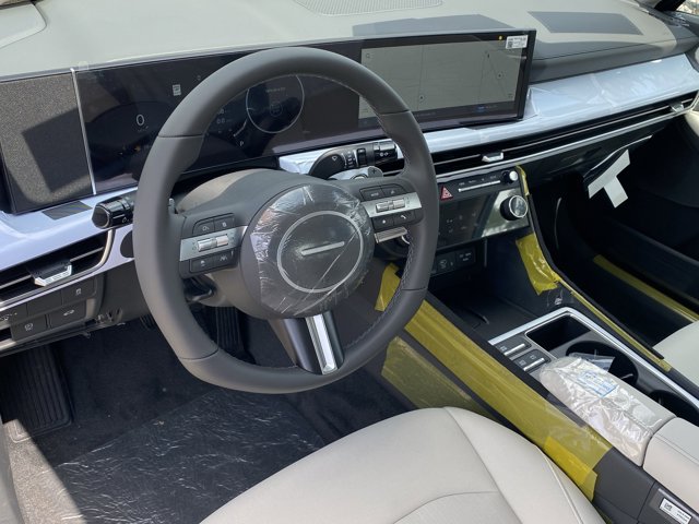 Vehicle image 12 of 19