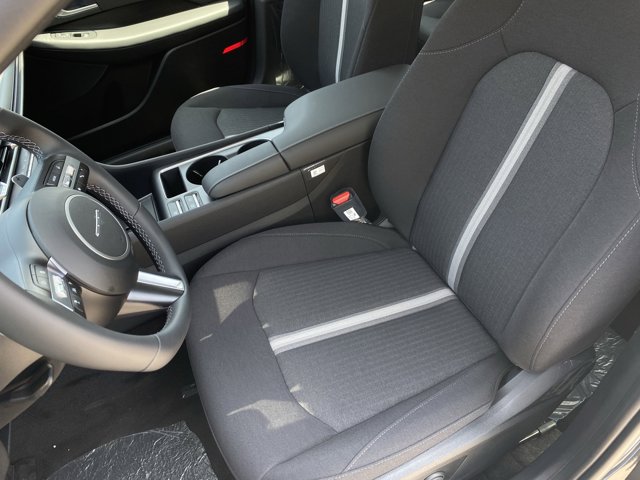 Vehicle image 13 of 19