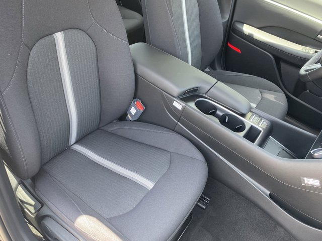 Vehicle image 9 of 19