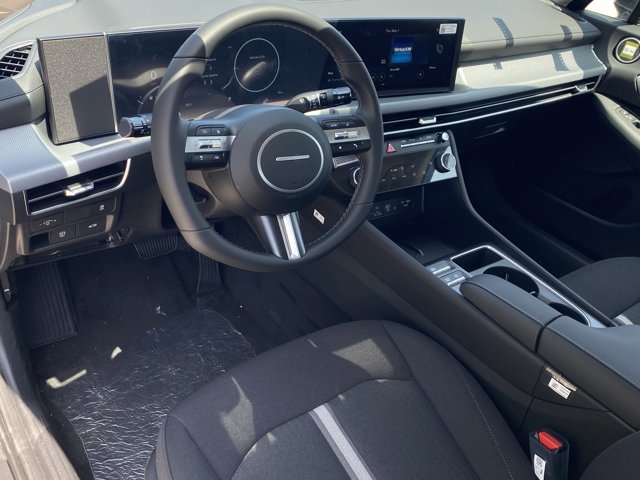 Vehicle image 11 of 19