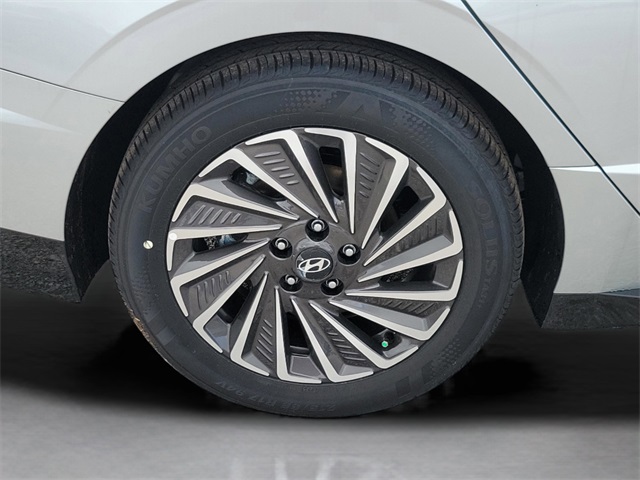 2025 Hyundai Sonata Hybrid SEL Image 5 of 30