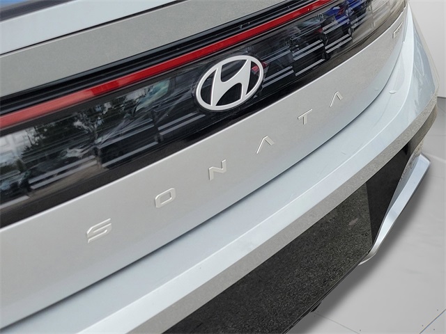 2025 Hyundai Sonata Hybrid SEL Image 25 of 30