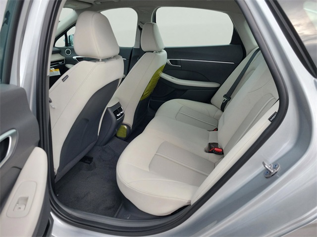 2025 Hyundai Sonata Hybrid SEL Image 9 of 30