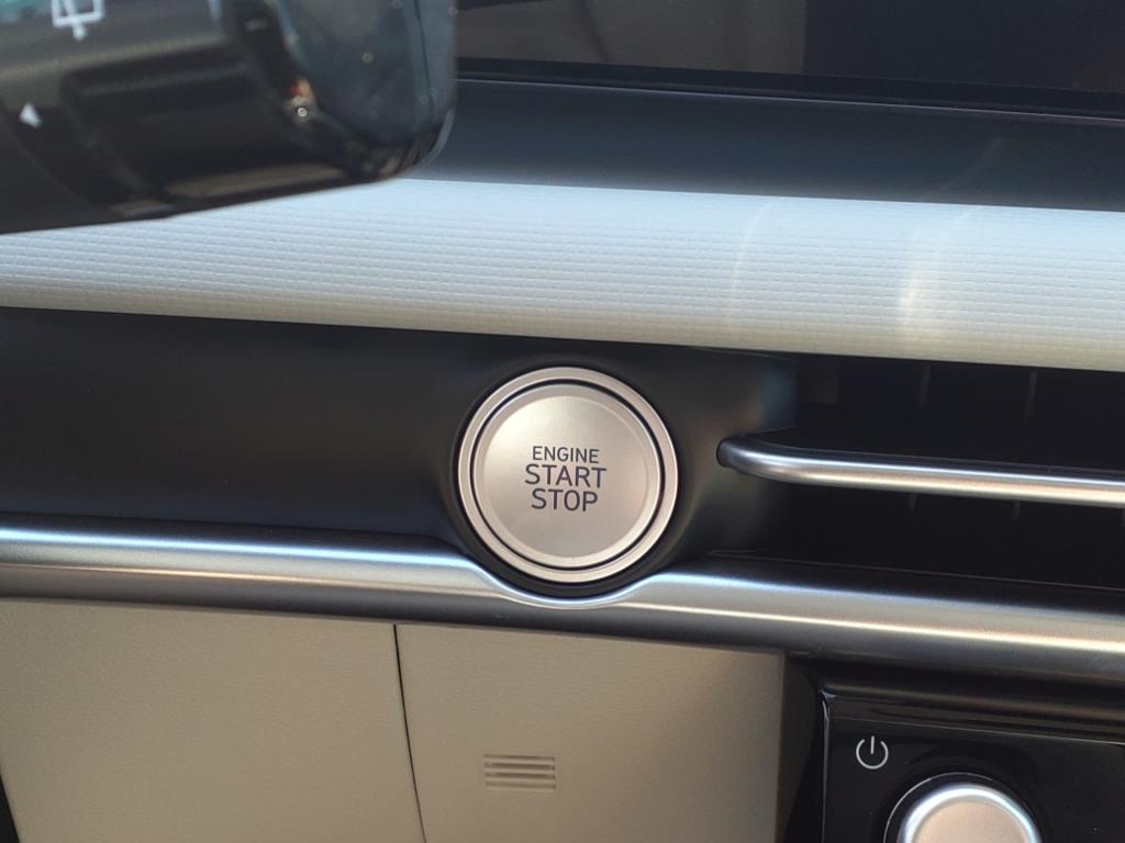 Vehicle image 36 of 41