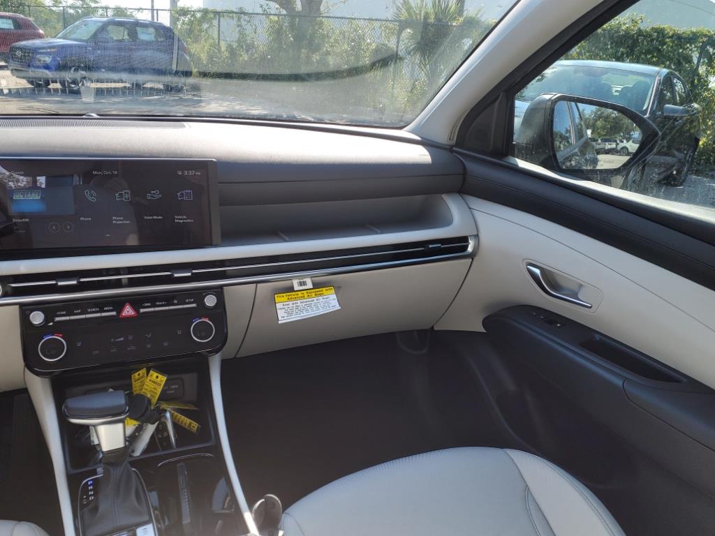 Vehicle image 19 of 41