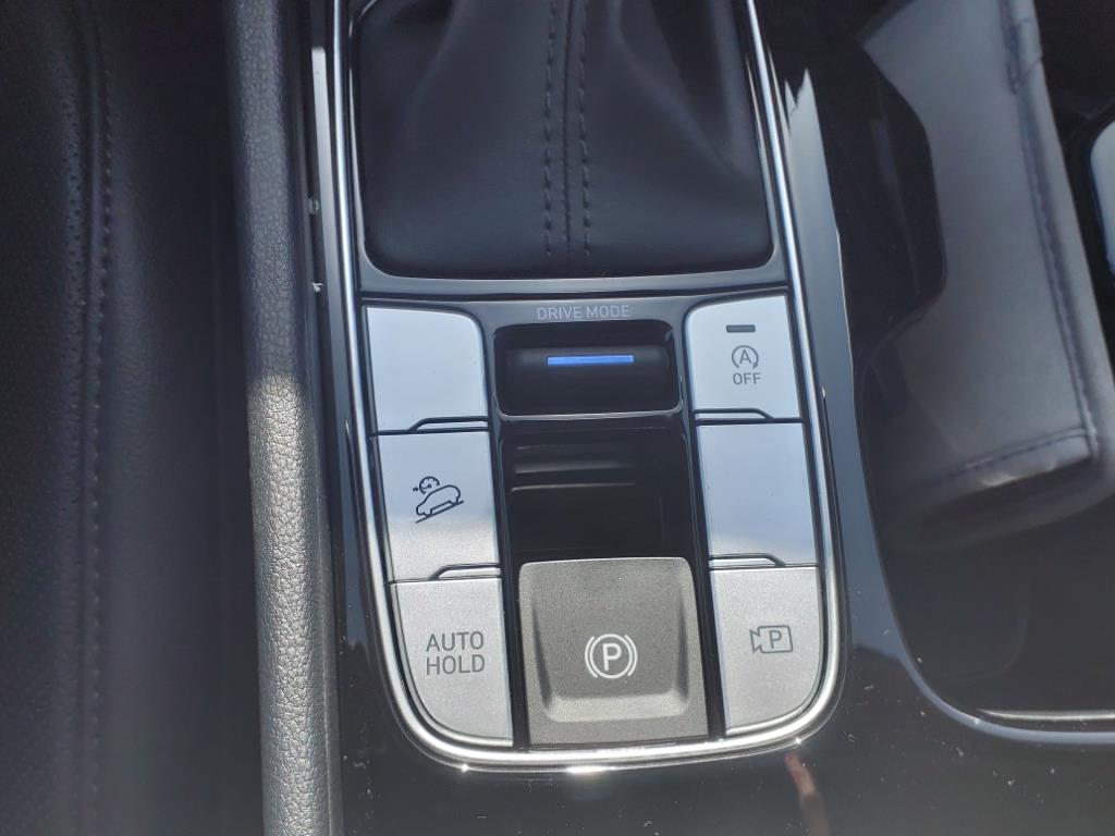 Vehicle image 37 of 41