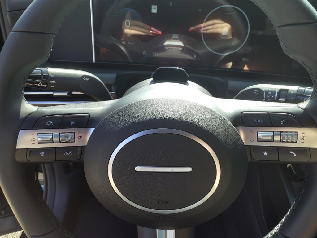 Vehicle image 26 of 41