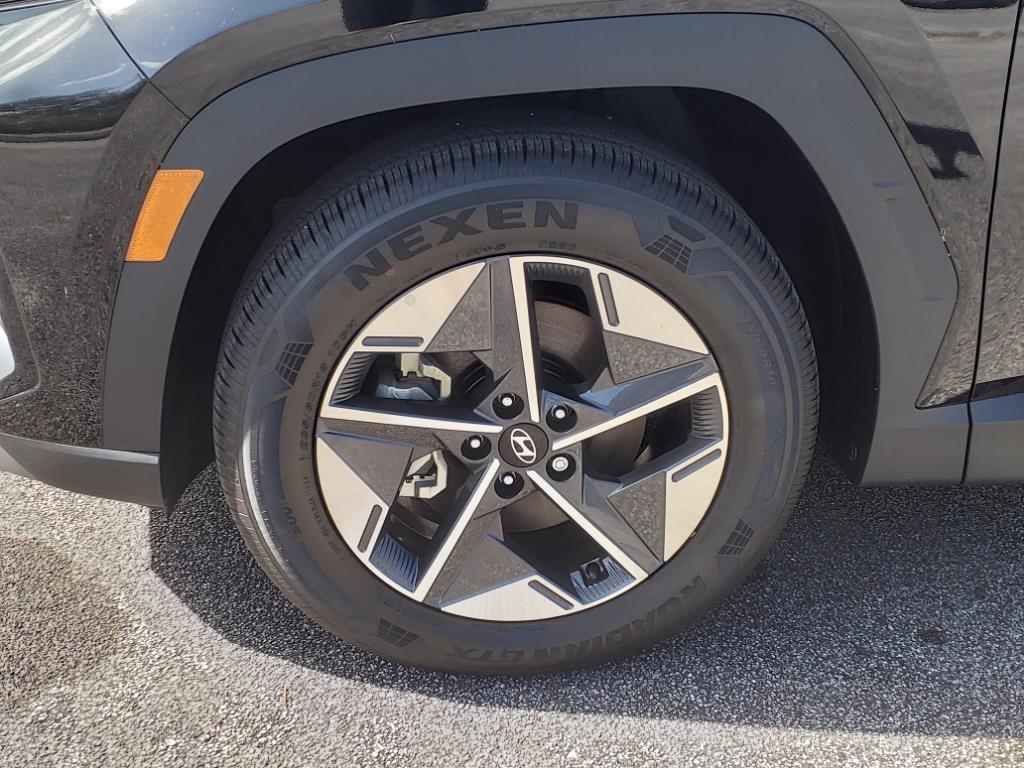 Vehicle image 12 of 41
