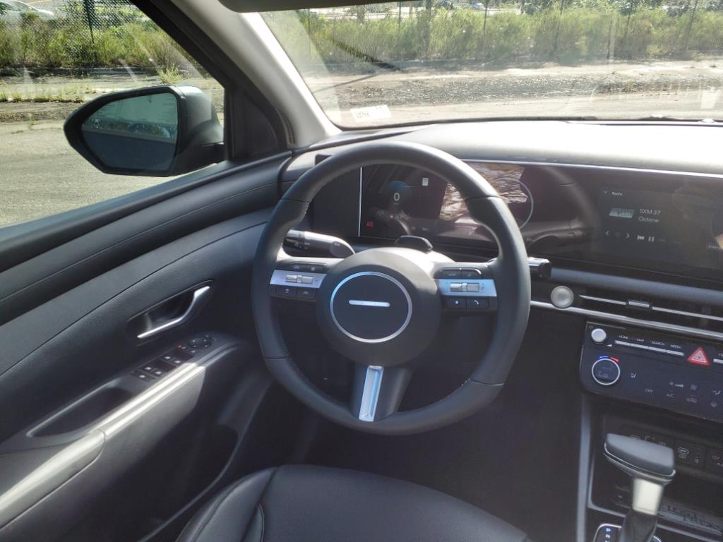 Vehicle image 18 of 41