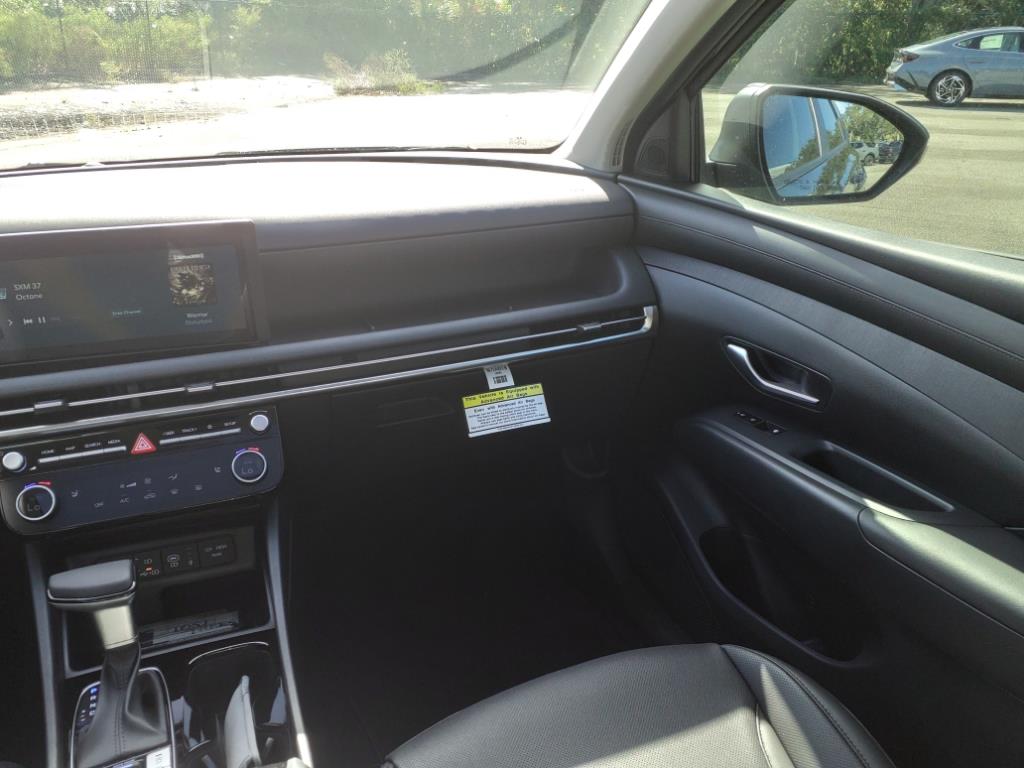 Vehicle image 20 of 41