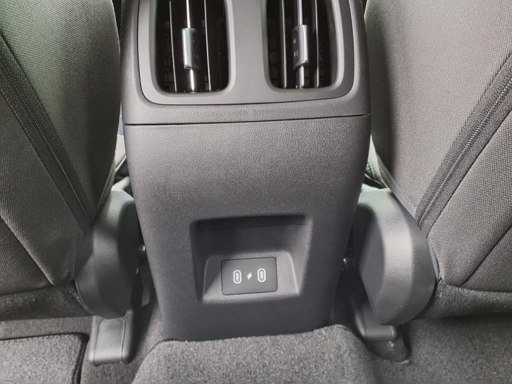Vehicle image 29 of 35