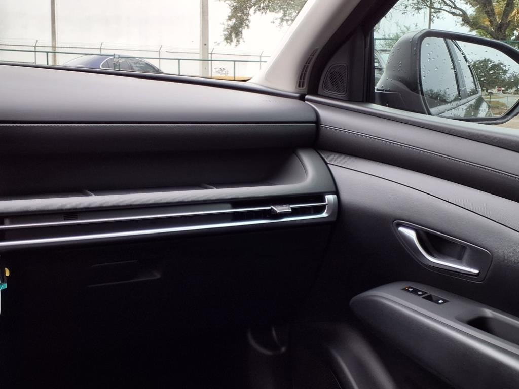 Vehicle image 18 of 35