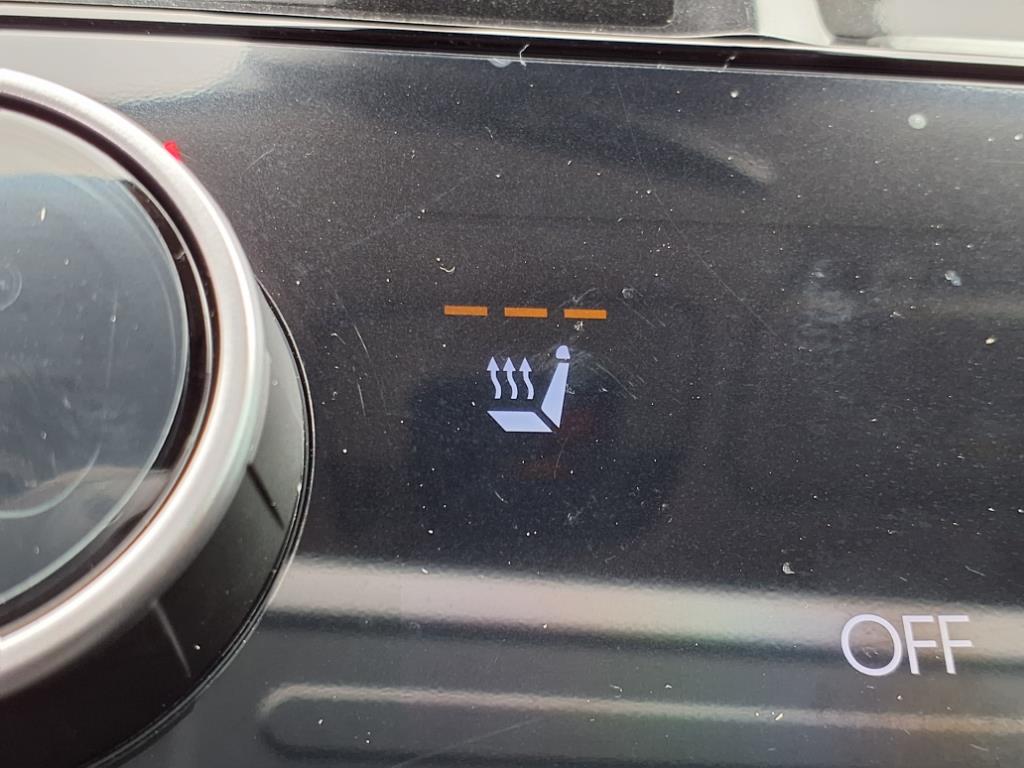 Vehicle image 22 of 35