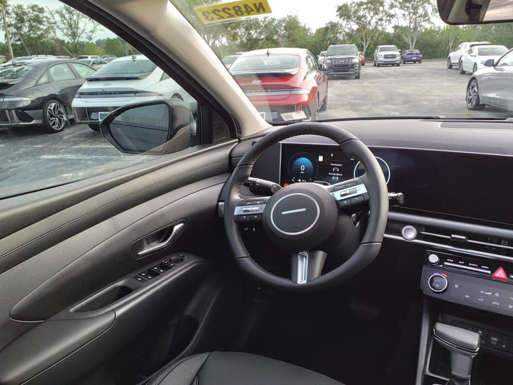 Vehicle image 18 of 41