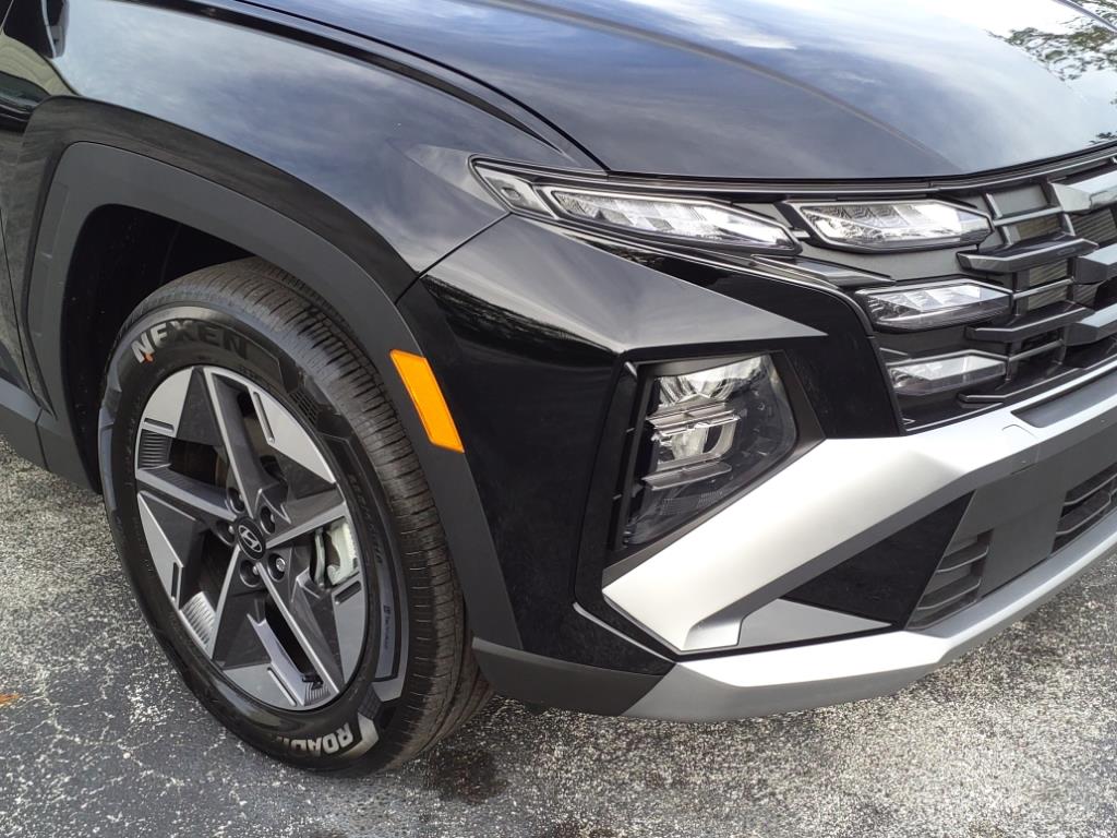 Vehicle image 11 of 41