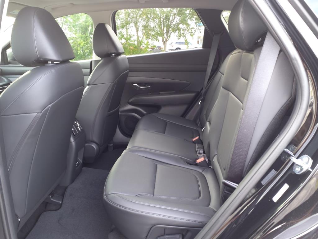 Vehicle image 16 of 41