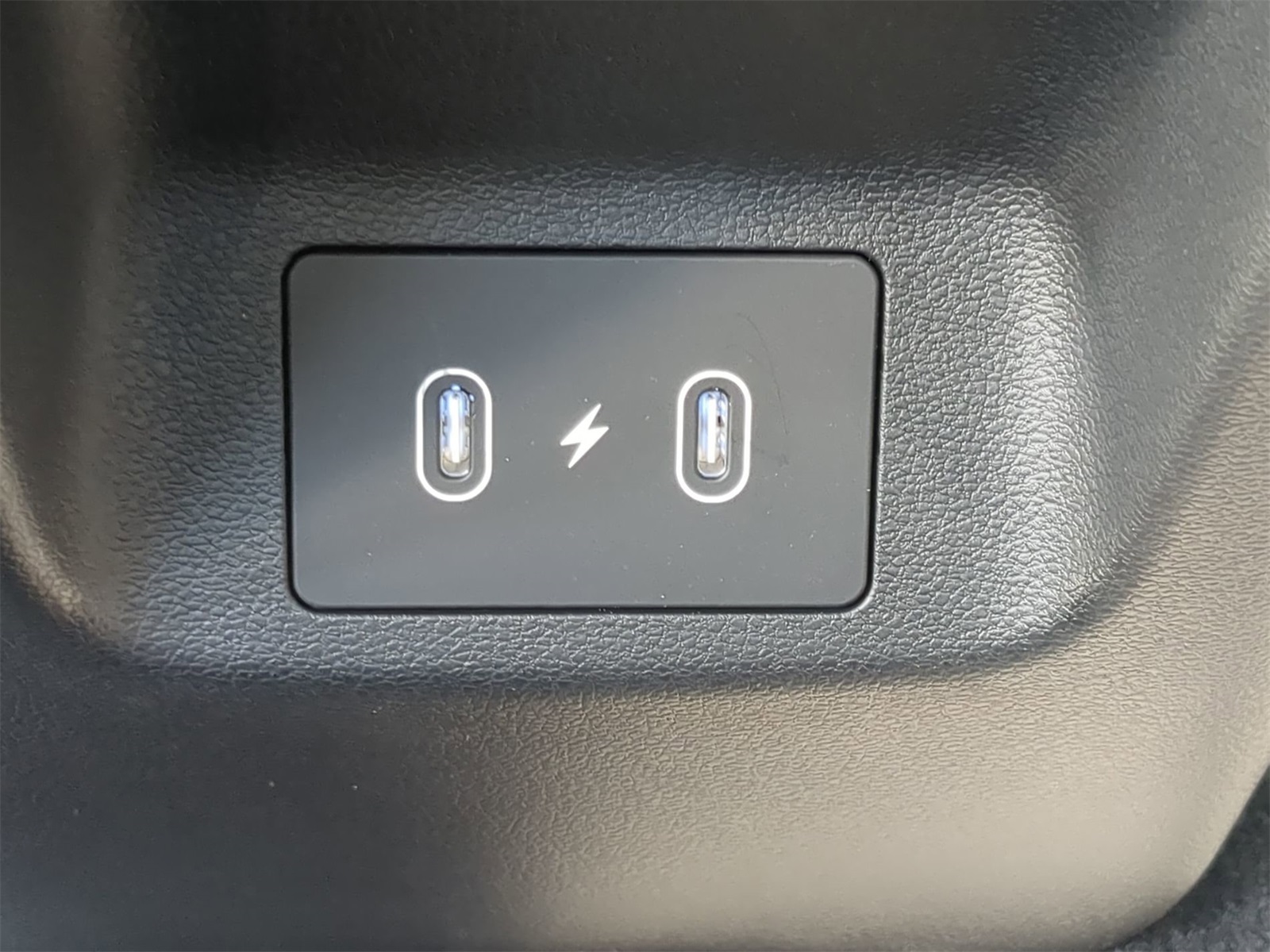 Vehicle image 20 of 38