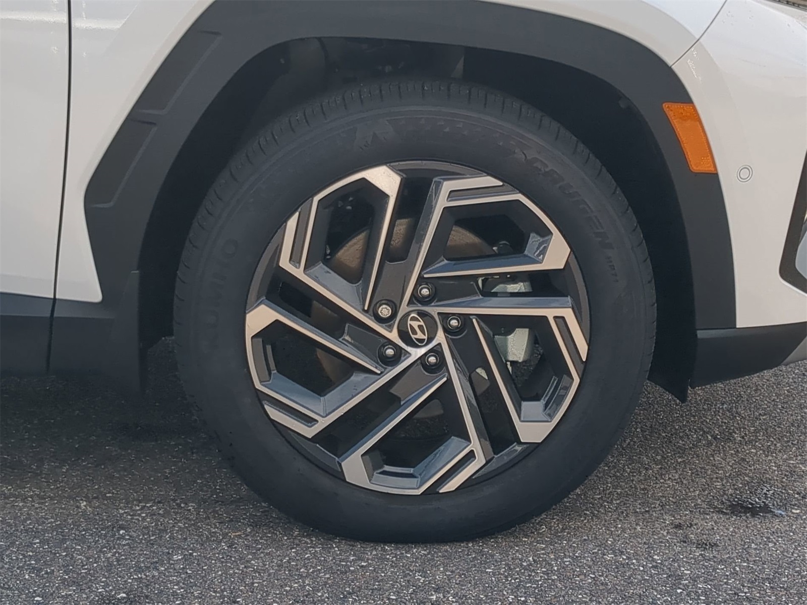 Vehicle image 18 of 38