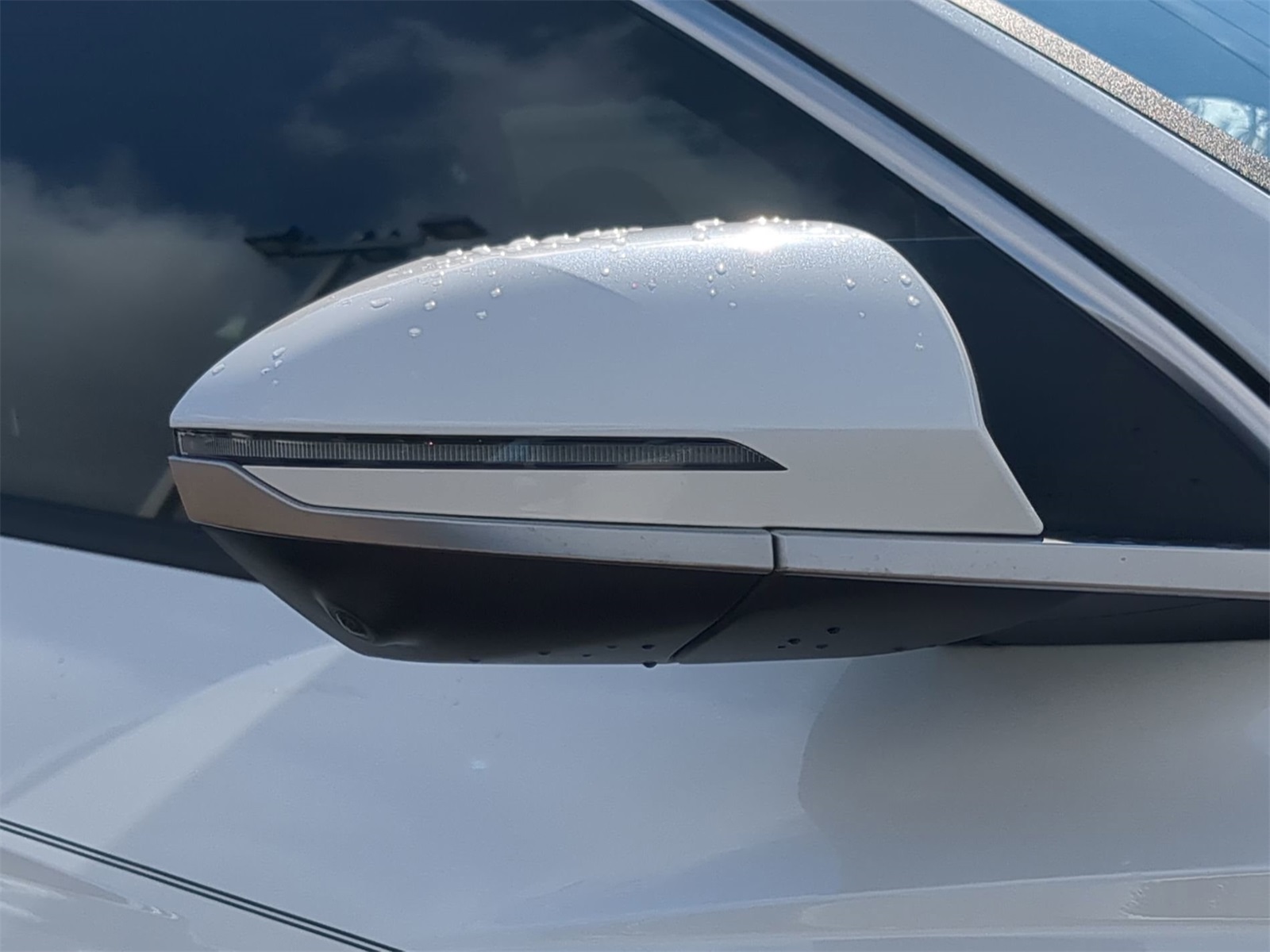 Vehicle image 17 of 38