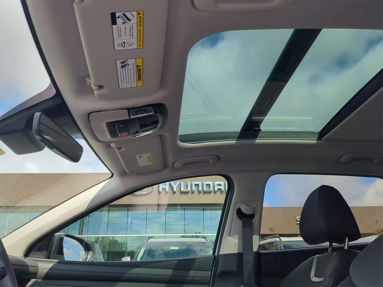 Vehicle image 27 of 38