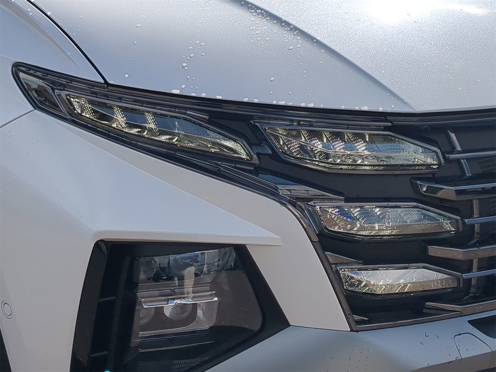 Vehicle image 16 of 38