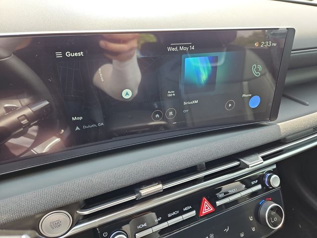Vehicle image 10 of 12