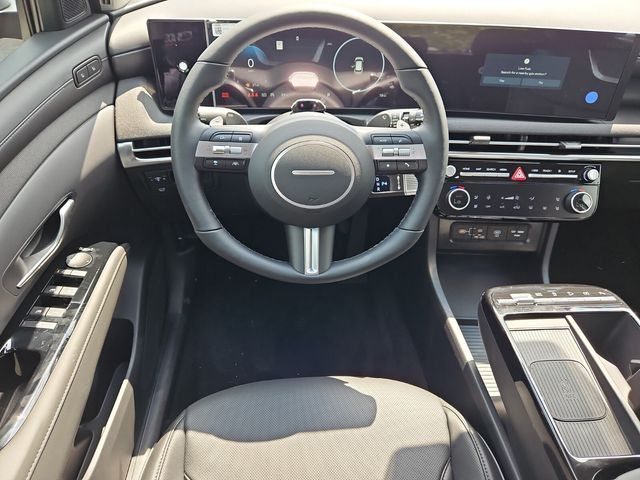 Vehicle image 8 of 12