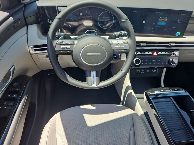 Vehicle image 8 of 12