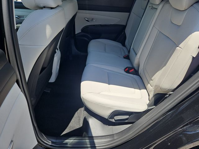 Vehicle image 7 of 12