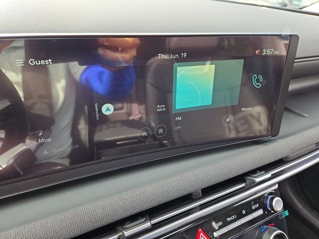 Vehicle image 9 of 12