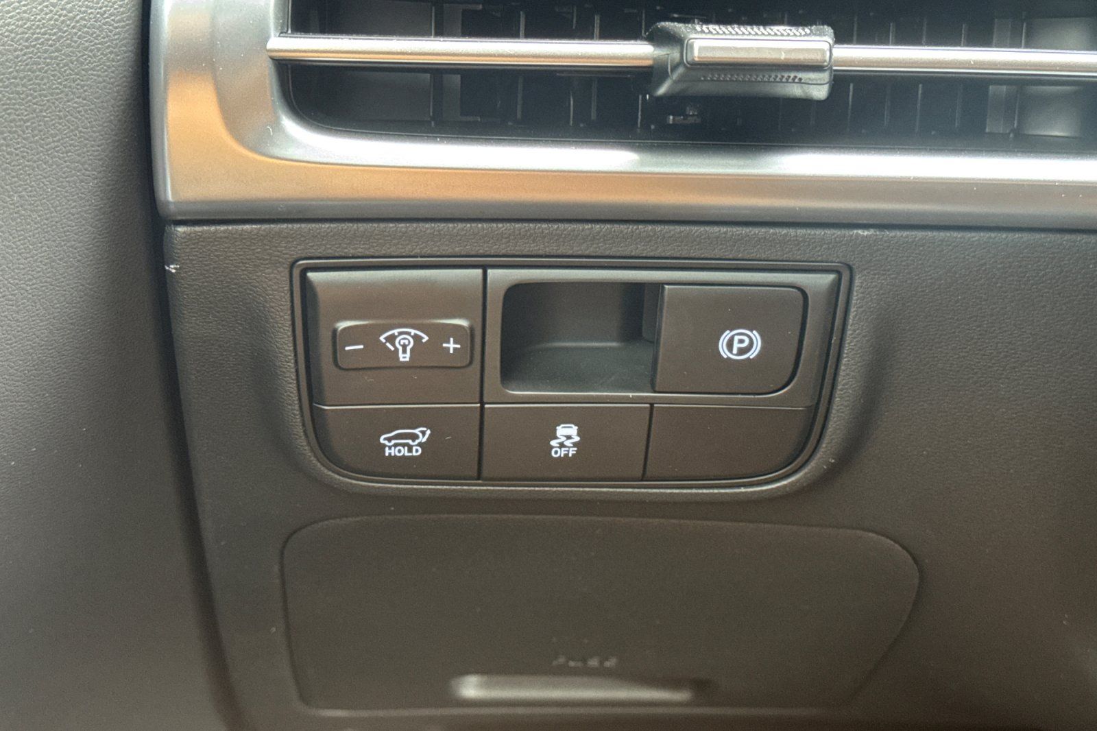 2025 Hyundai Tucson Limited Image 32 of 37