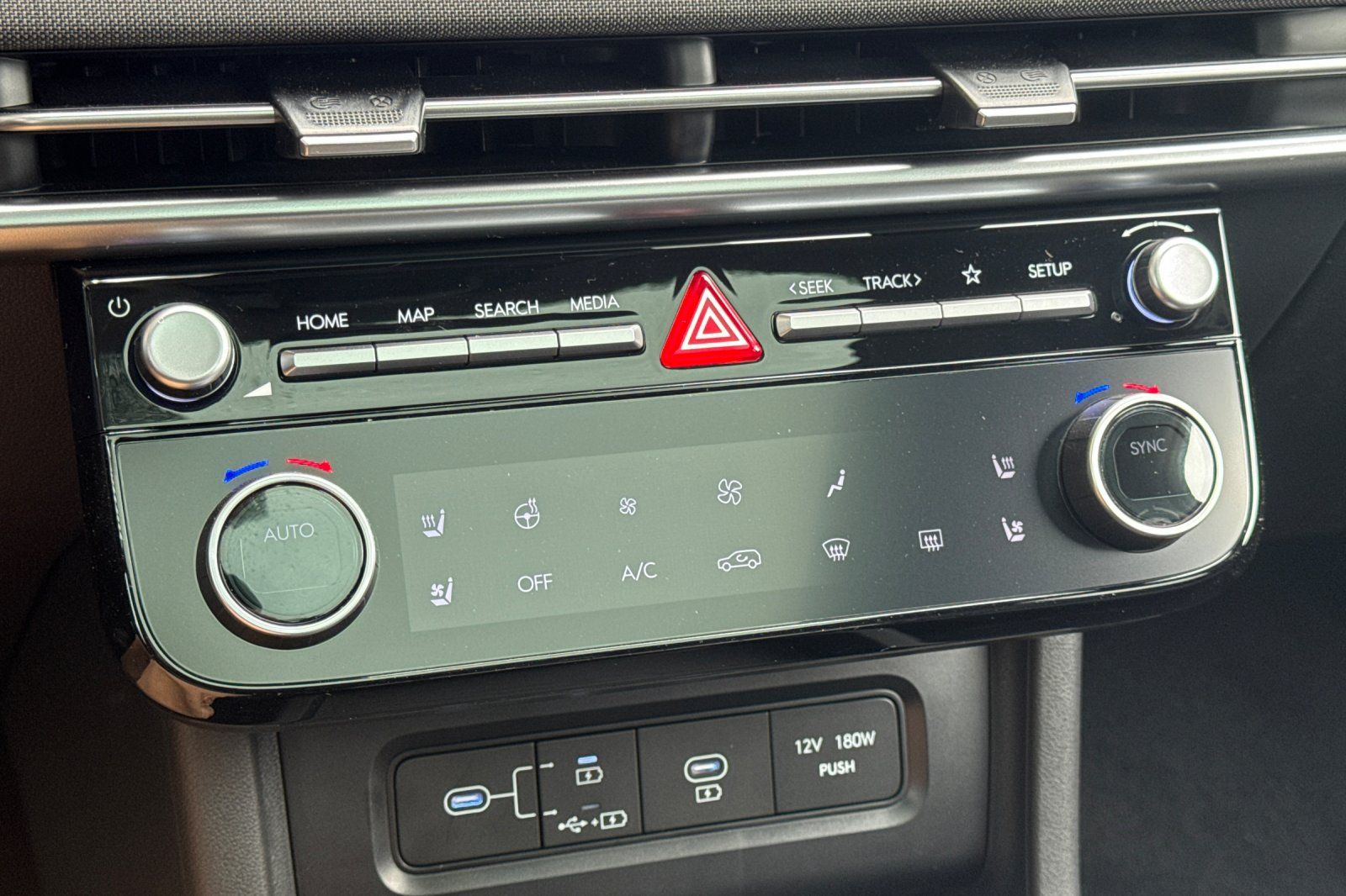 2025 Hyundai Tucson Limited Image 21 of 37