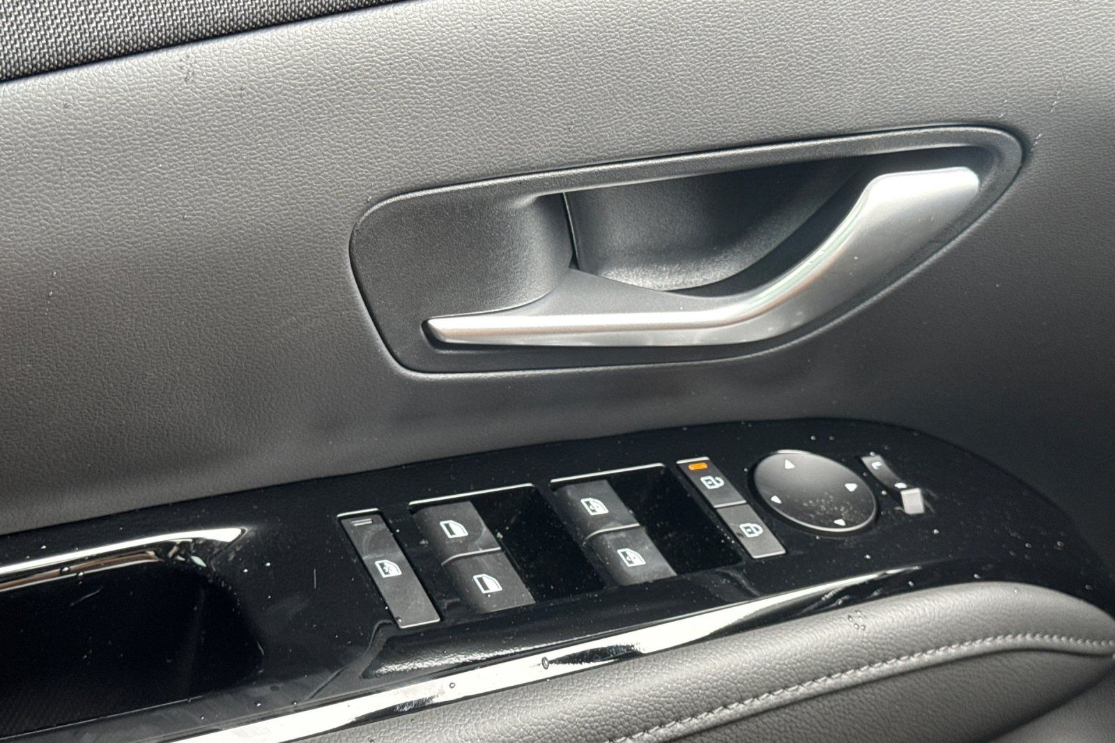 2025 Hyundai Tucson Limited Image 33 of 37