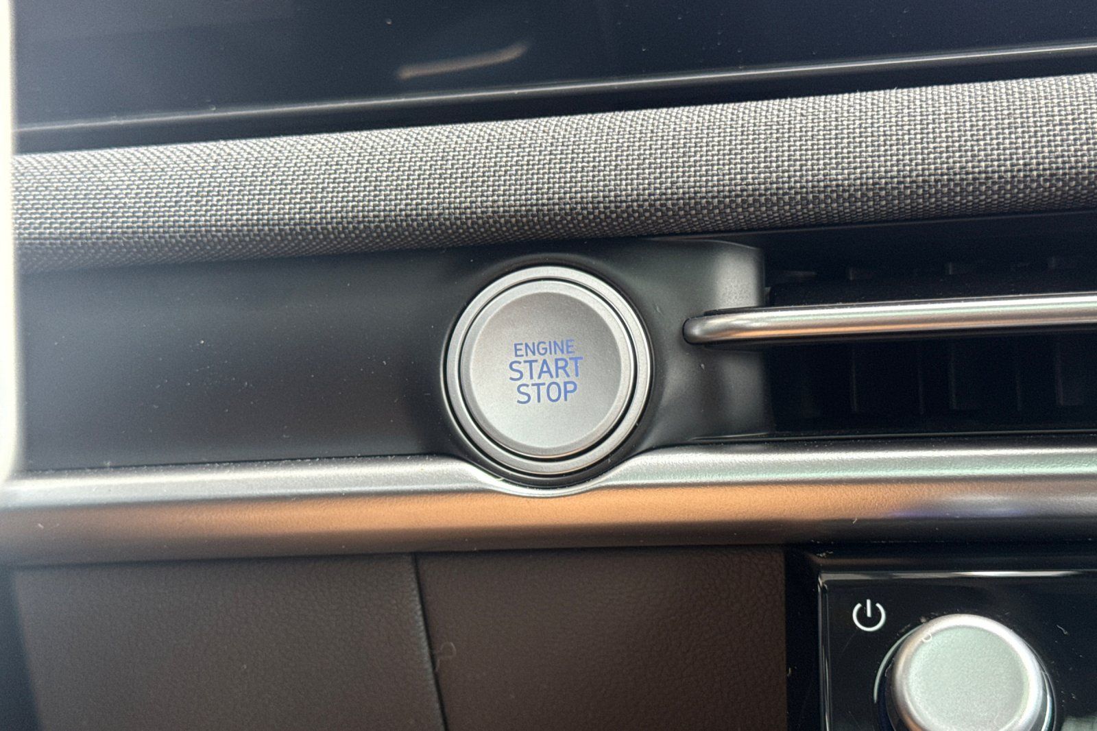 2025 Hyundai Tucson Limited Image 24 of 37