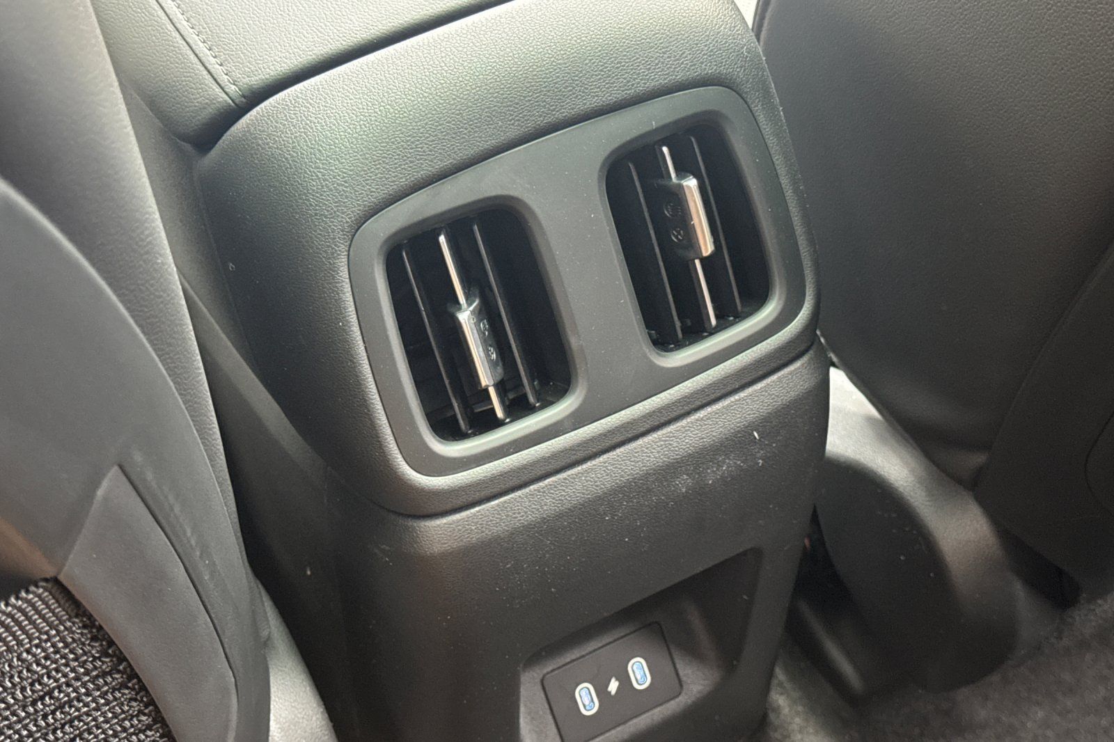 2025 Hyundai Tucson Limited Image 25 of 37