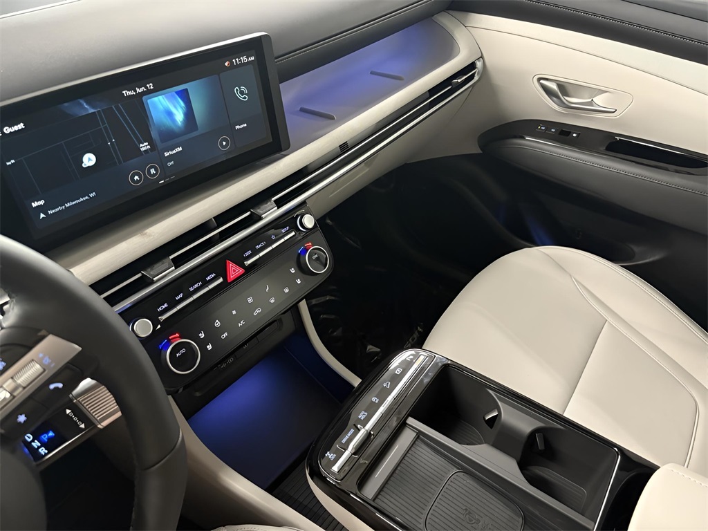 Vehicle image 11 of 42