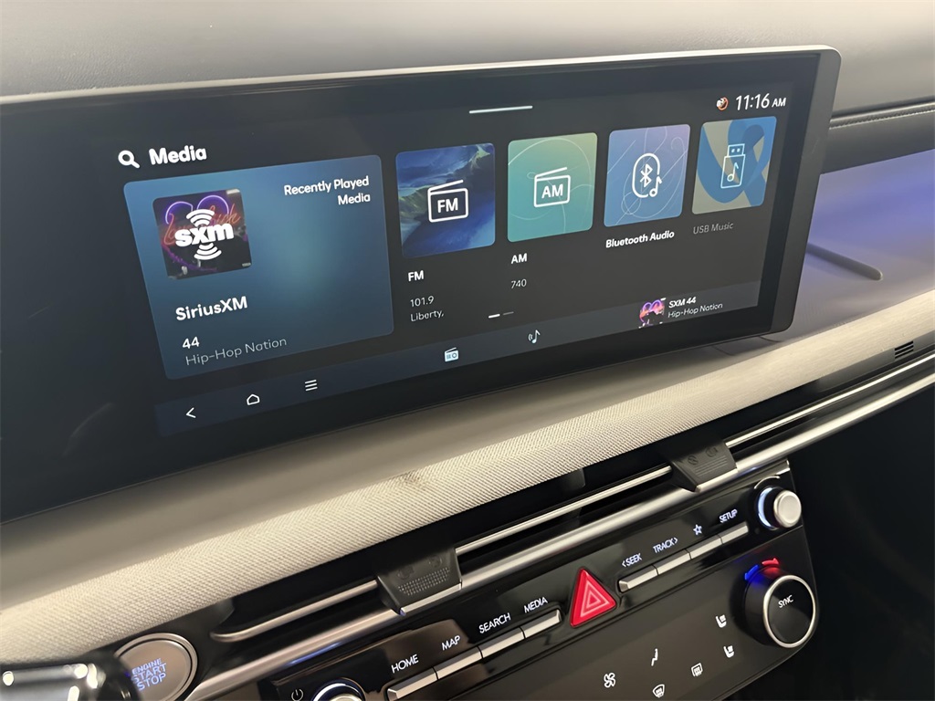 Vehicle image 18 of 42