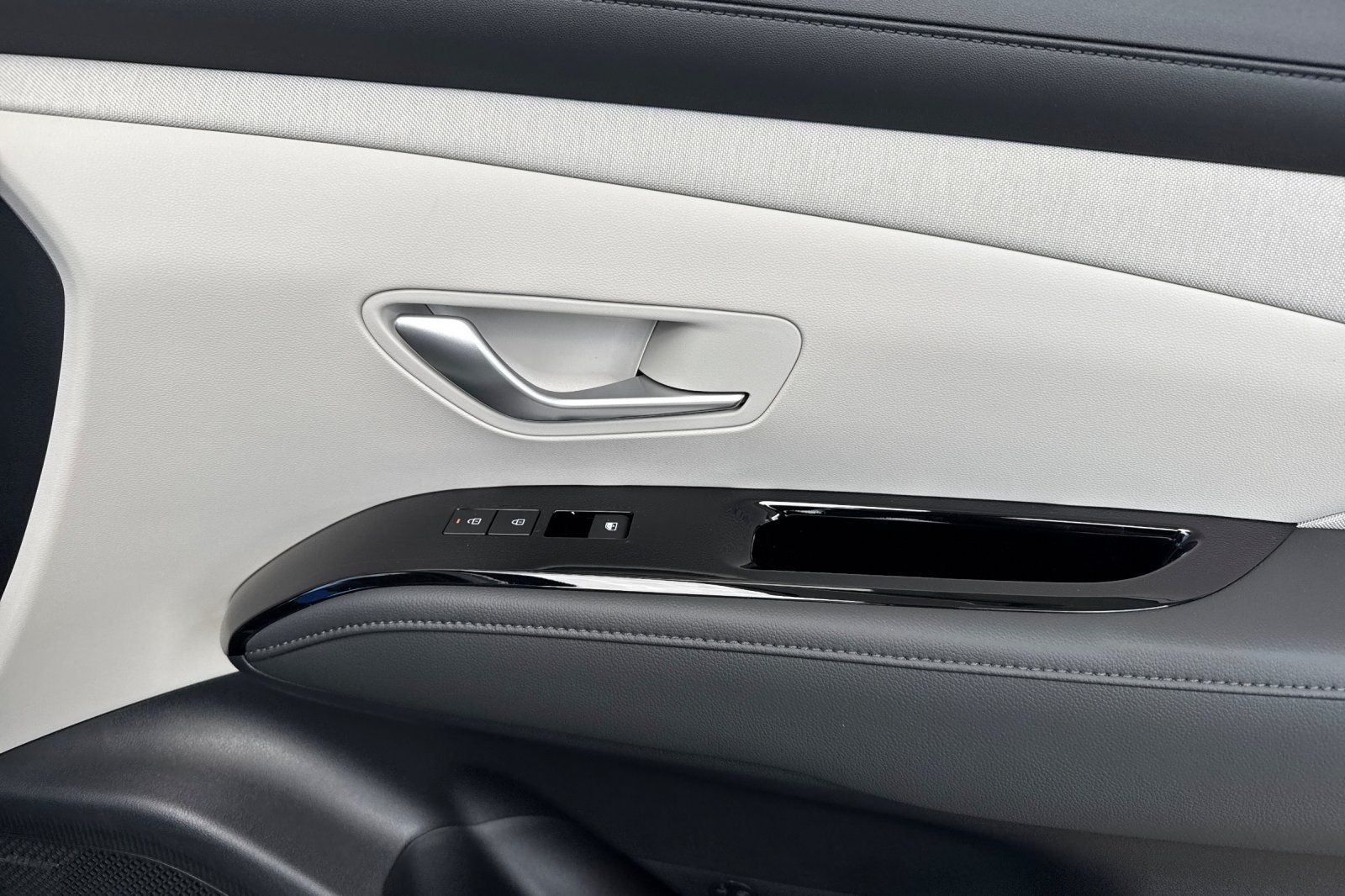 2025 Hyundai Tucson Limited Image 26 of 36