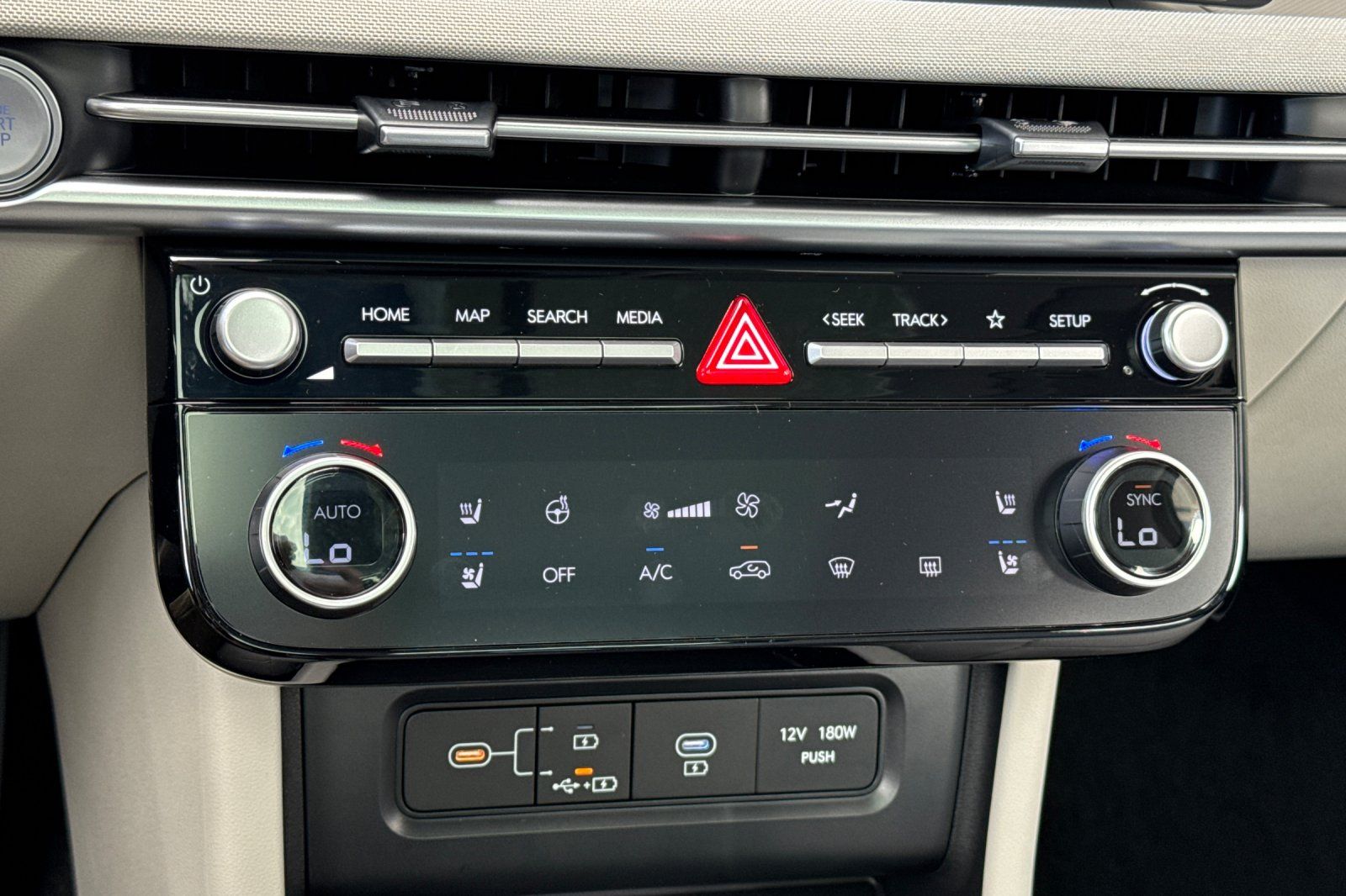 2025 Hyundai Tucson Limited Image 23 of 36