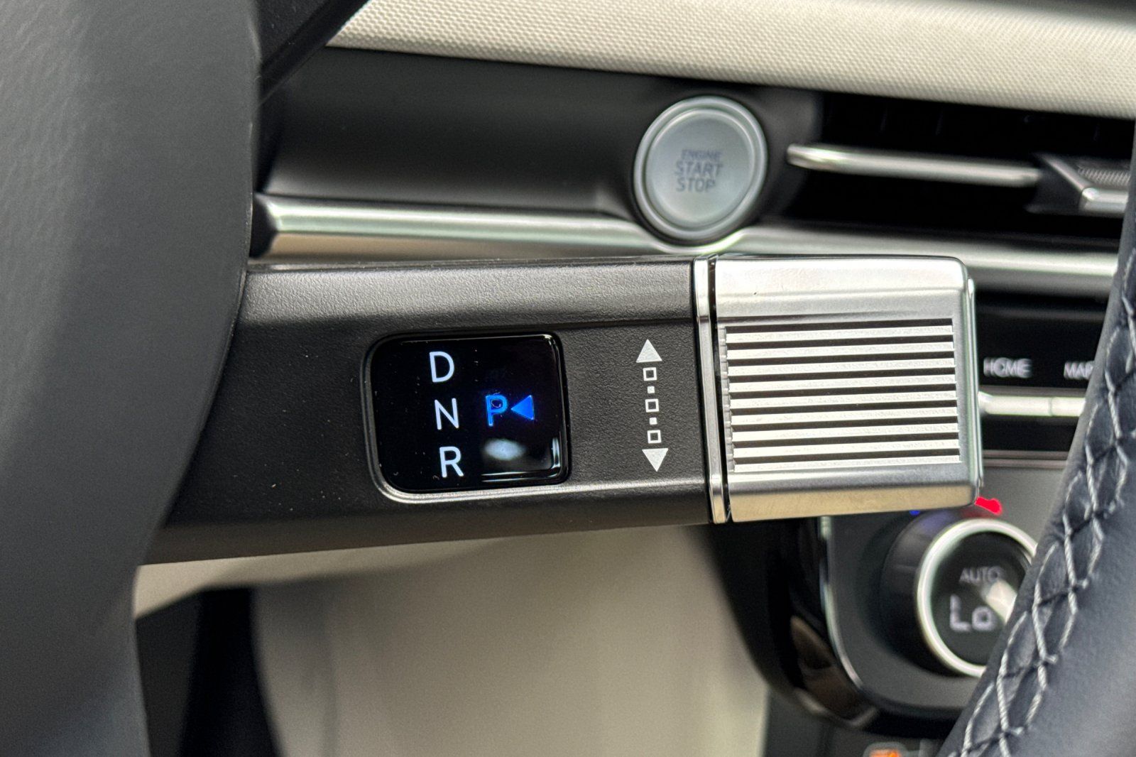 2025 Hyundai Tucson Limited Image 34 of 36