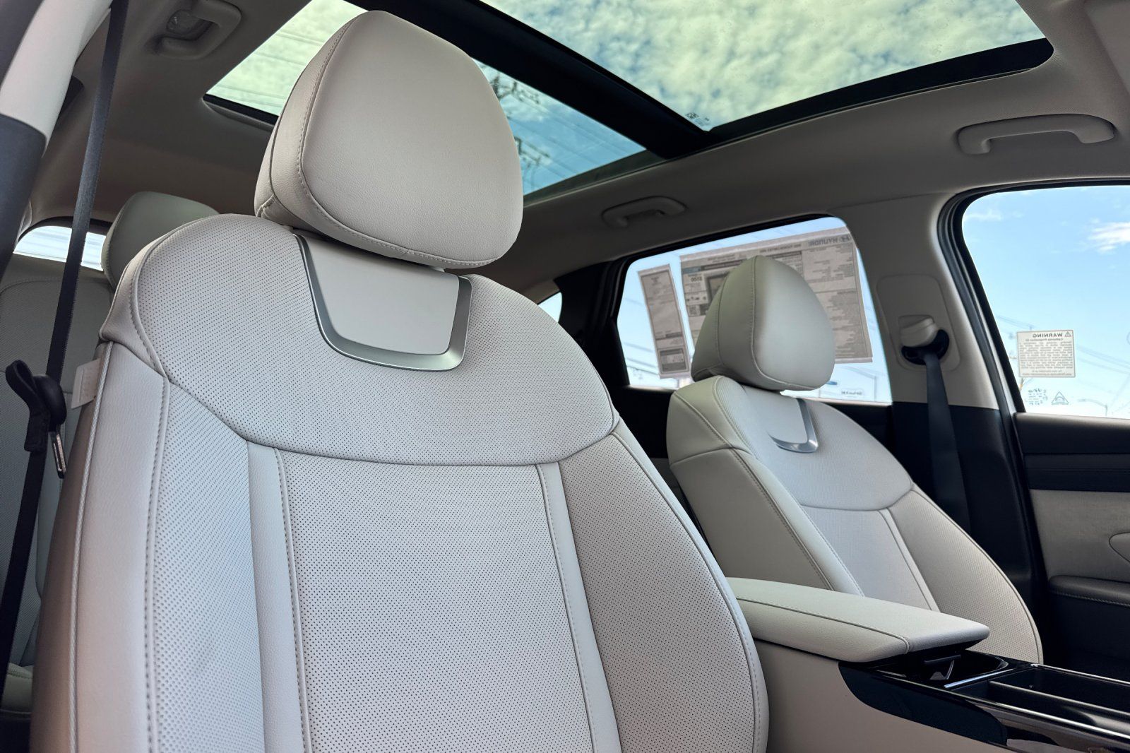 2025 Hyundai Tucson Limited Image 13 of 36